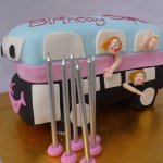 7 Gym Bus Cake for a Kids Birthday