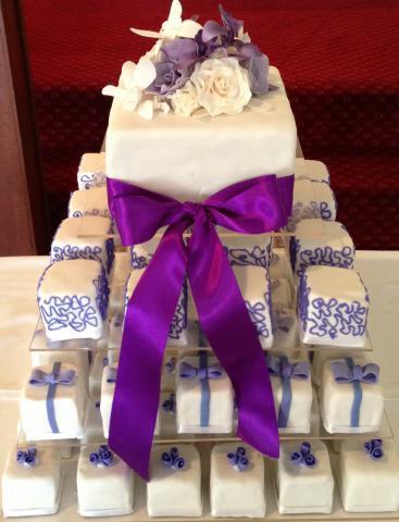 1_Celebrate-Cakes-Wedding-Cake-64
