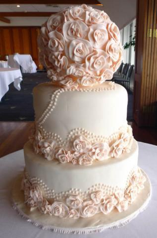 Celebrate-Cakes-Wedding-Cake-91